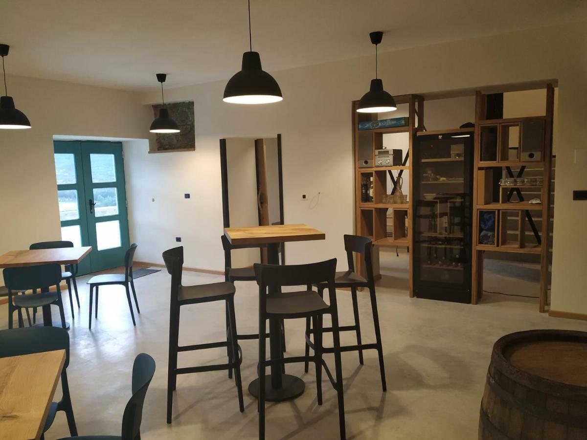 B & W Kriz Bed & Breakfast อายดอฟช์ชีนา ภายนอก รูปภาพ